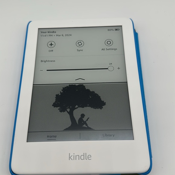 Amazon Kindle (10th Generation) 8Gb, Wi-Fi, 6 inch - White - Picture 9 of 13